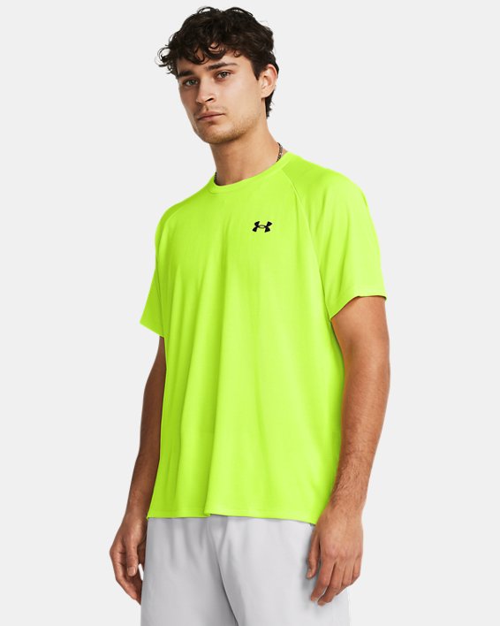 Tee-shirt à manches courtes UA Tech™ Textured pour homme, Yellow, pdpMainDesktop image number 0